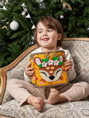 Развивающая фетровая книжка с липучками "Олененок"